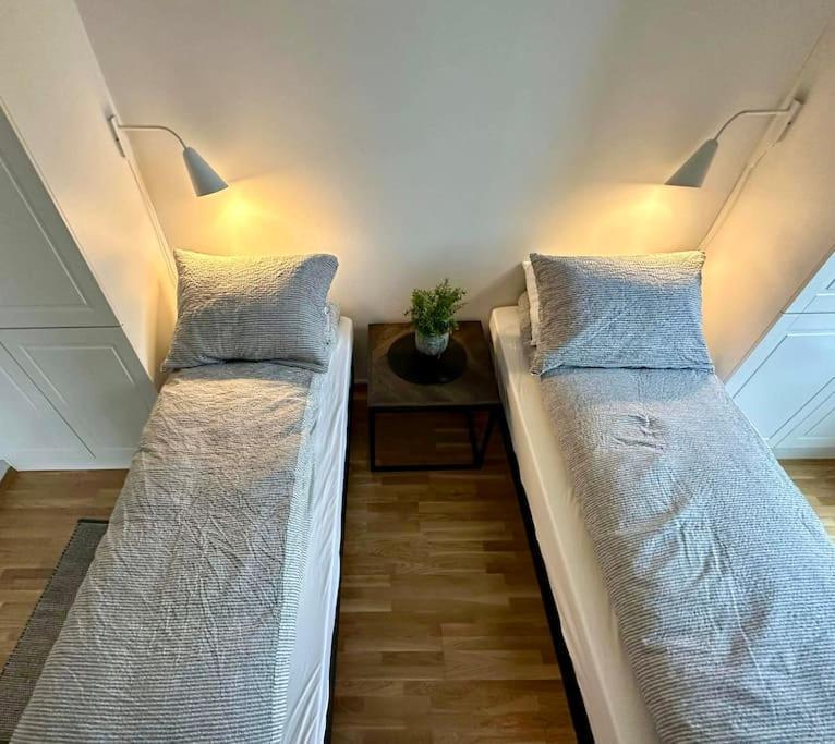 Leilighet Ved Havet Med Utsikt Over Tromsoysundet. Extérieur photo